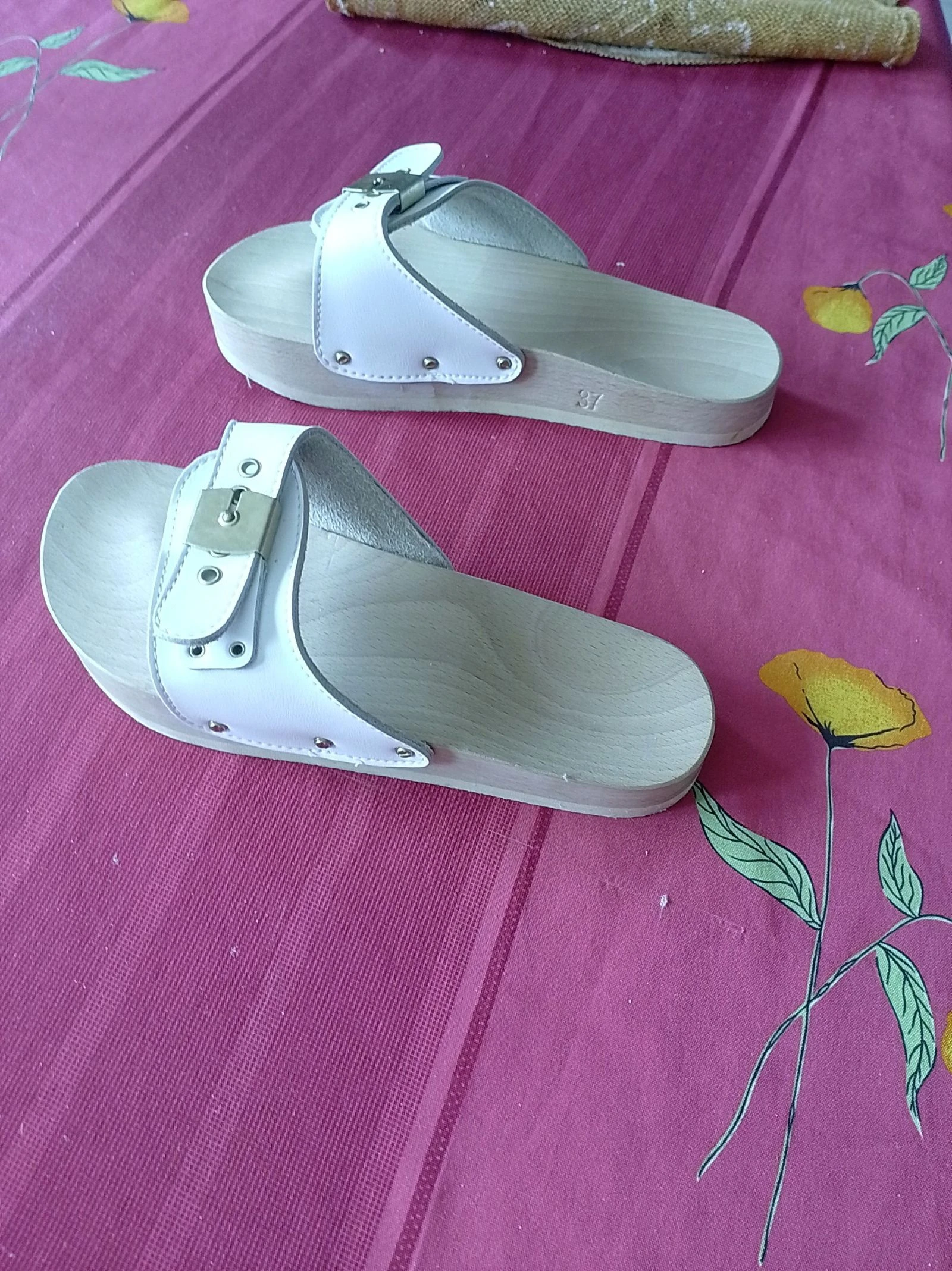 Mule en bois pour la circulation  – photo 3